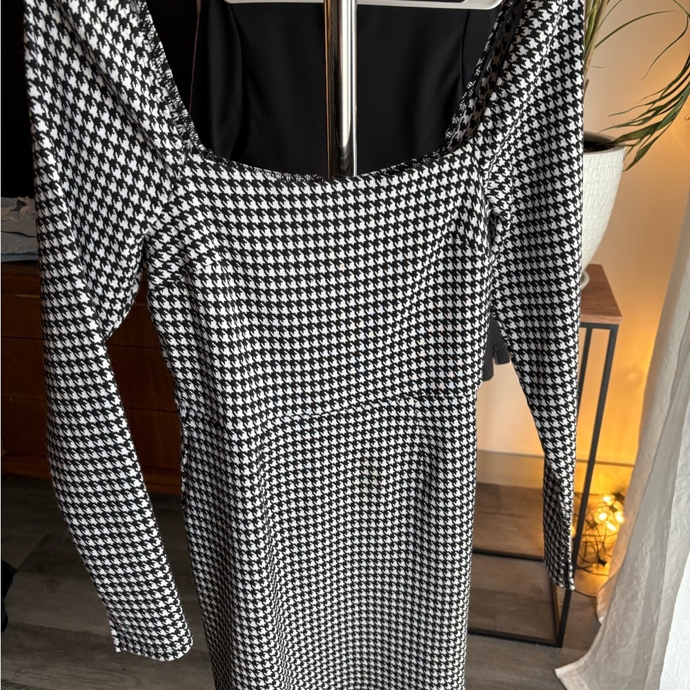 Mi Ami Black and White Checkered Long Sleeve Dress